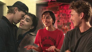 'Caught Stealing': Get a Behind-the-Scenes Look With Austin Butler and Zoë Kravitz (Exclusive)